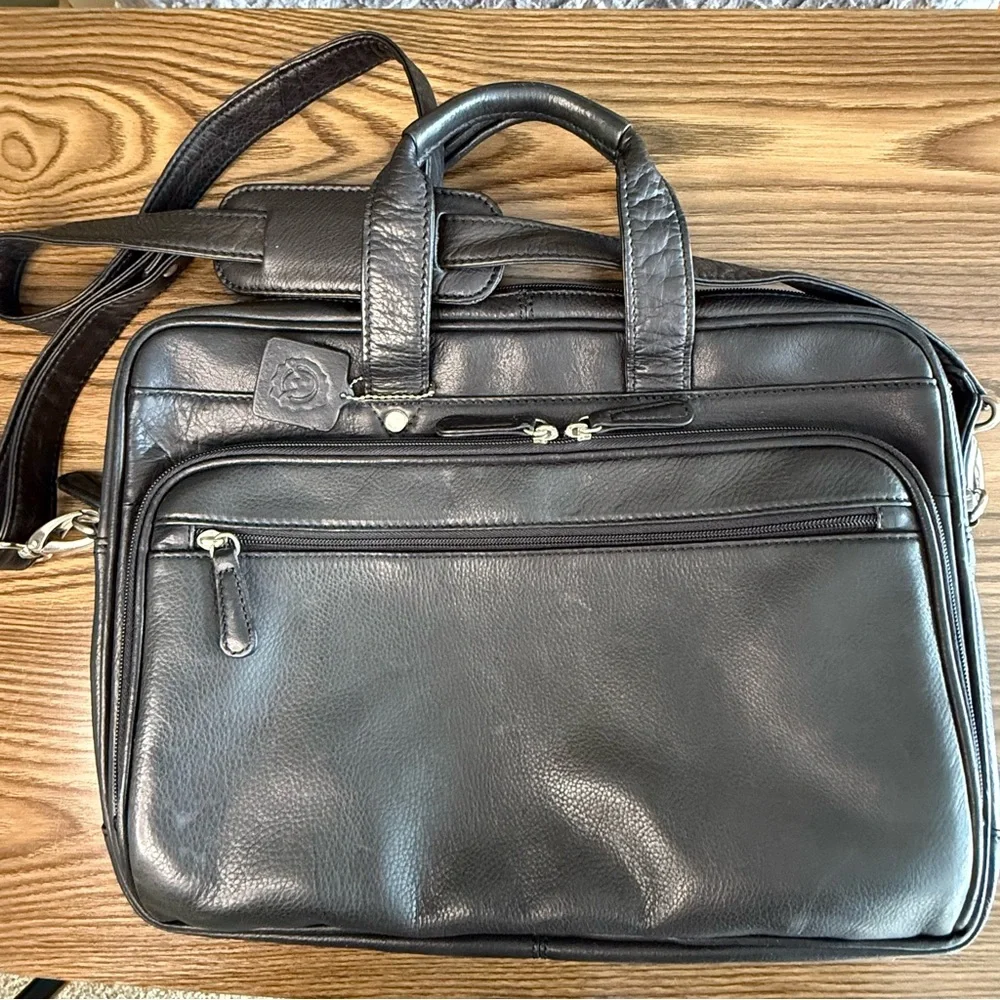 NWOT Osgoode Marley #6043 Padraig Portfolio Messenger Briefbag-Black
